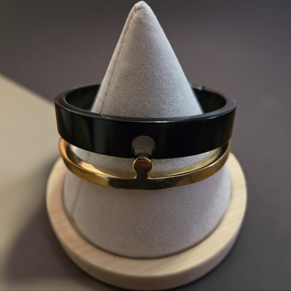 Marc By Marc Jacobs Jewelry - NWT Y2k Marc By Marc Jacobs Clamper Bangle